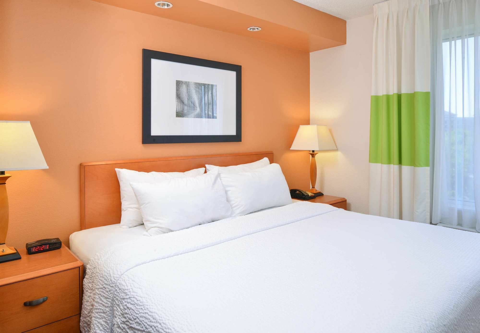 Hotel Fairfield And Charleston North/university Area 3*