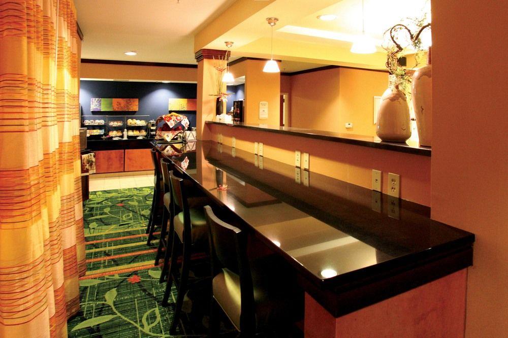 Hotel Fairfield And Charleston North/university Area 3*